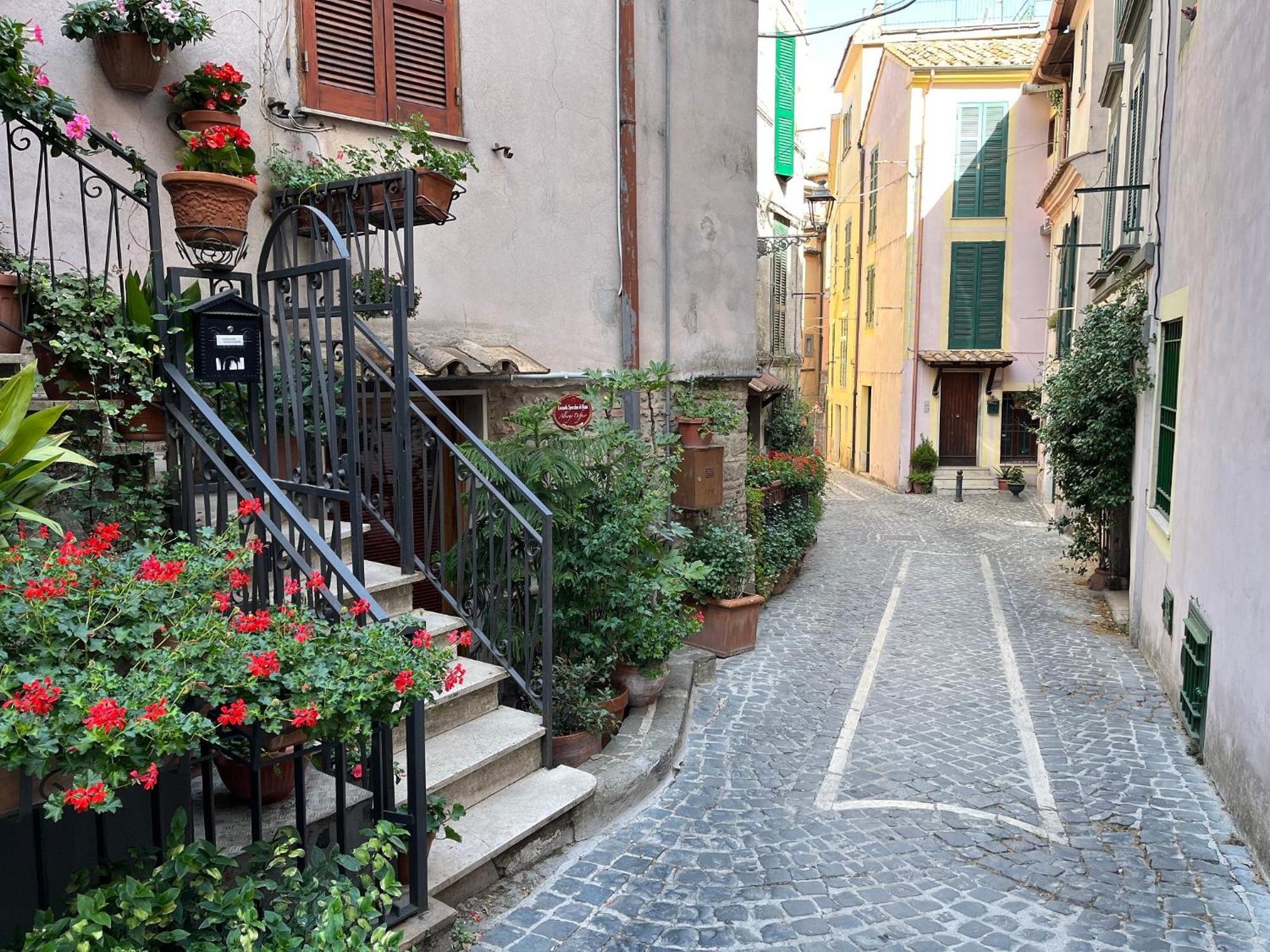 Albergo Diffuso Locanda Specchio Di Diana Nemi Esterno foto